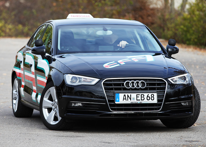 Fahrschulauto Audi Limousine der Fahrschule Eff.